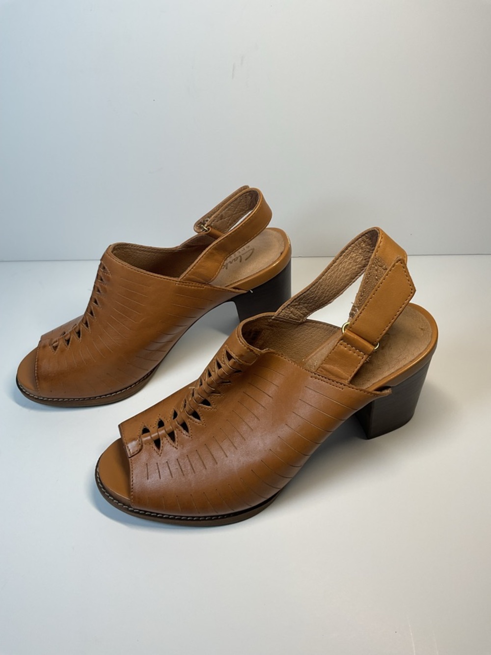 Clarks Leather Slingback Heels Tan Open Toe Comfort Sandals Women’s 9.5 - Picture 4 of 10